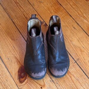 Girls size 1 Blundstone boots
